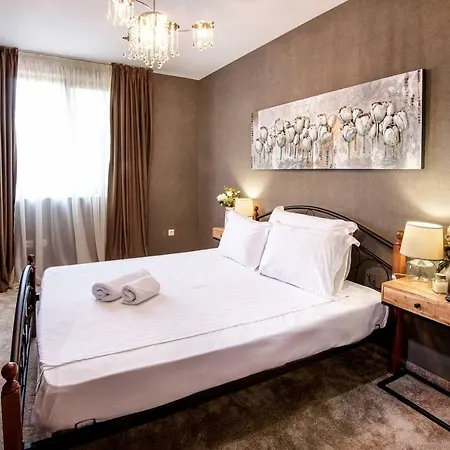 Mare Brand New, Cozy And Spacious Saints Constantine and Helena