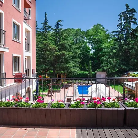 Apartment Mare Brand New, Cozy And Spacious Saints Constantine and Helena